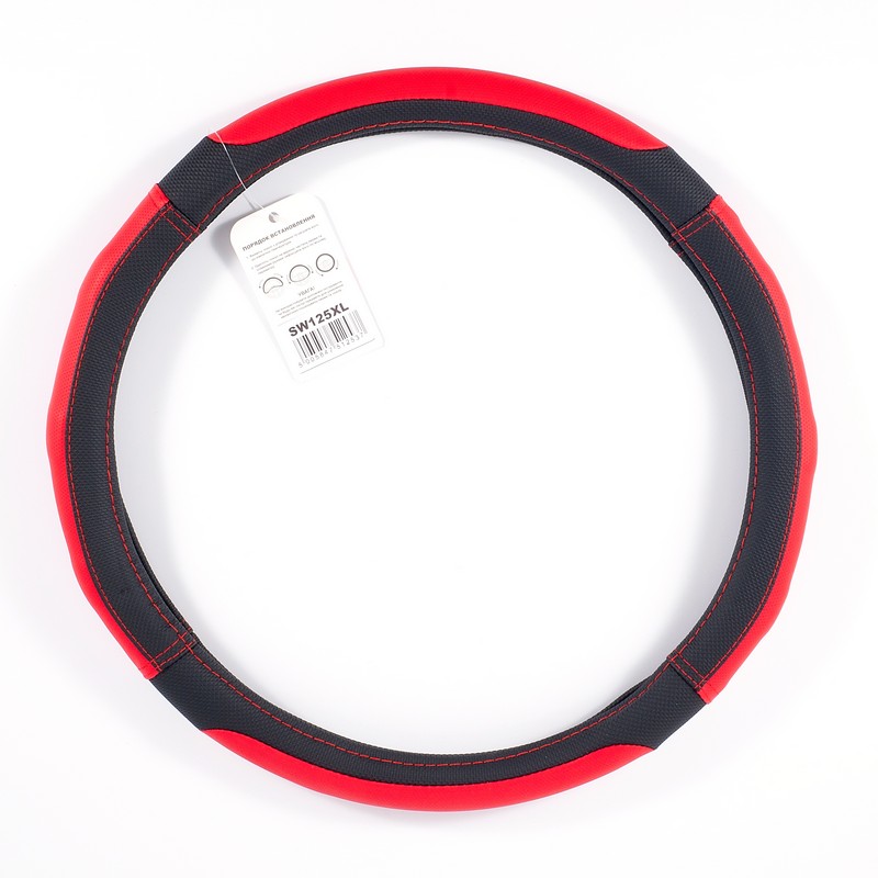 Чохол на кермо екошкіра чорний з червоними вставками перфорація Carlife (SW125XL)