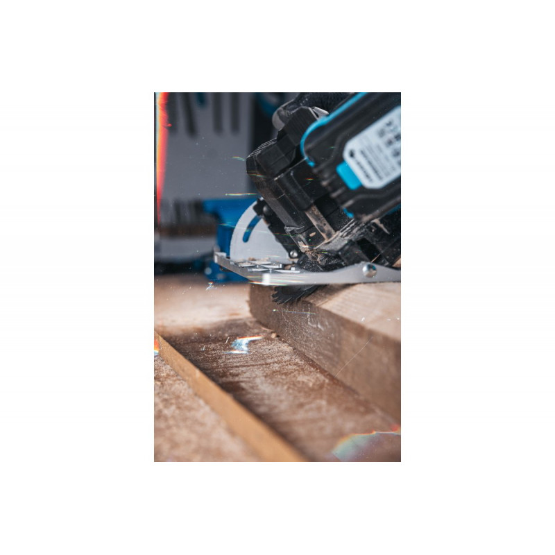 Циркулярна пила Hogert 18В акумуляторна безщіткова (HT2E235-0CS)