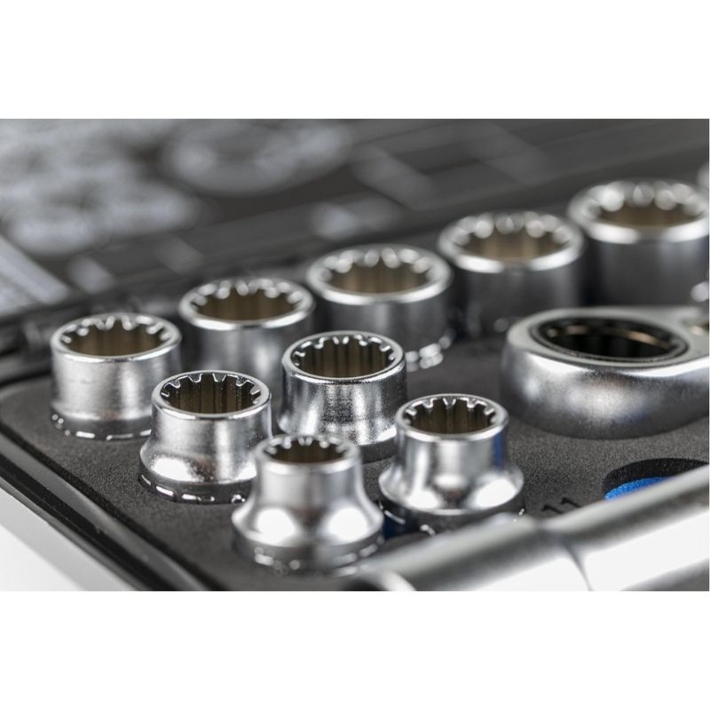 Набор инструментов 1/4″ 3/8″ 18шт CrV CrMo Hogert в кейсе (HT1R478)