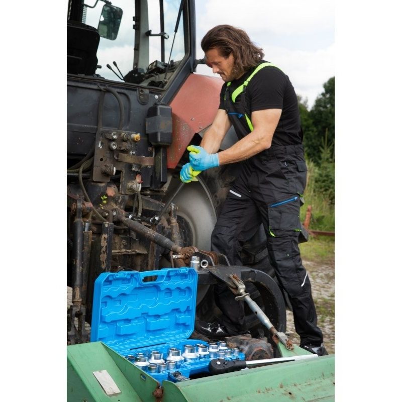 Набір інструментів 1″ 3/4″ 26шт CrV Hogert у кейсі (HT1R511)