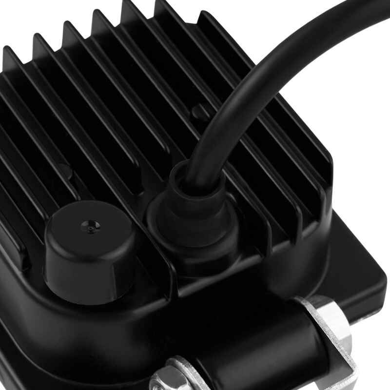 Додаткова фара на авто квадратна Spot спрямований білий колір світіння 880Lm Brevia (10602QLX1)